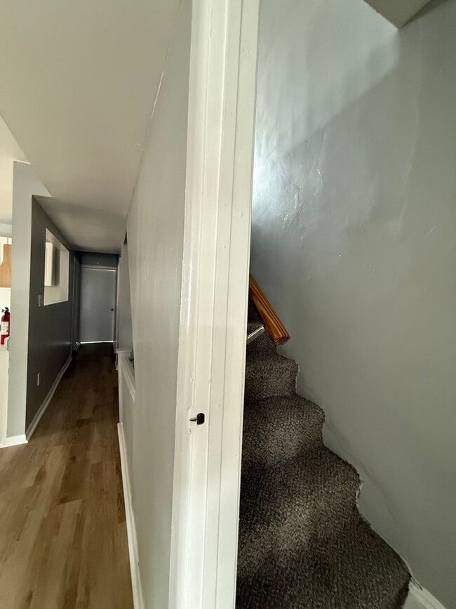 Building Photo - 251 Highland Ave