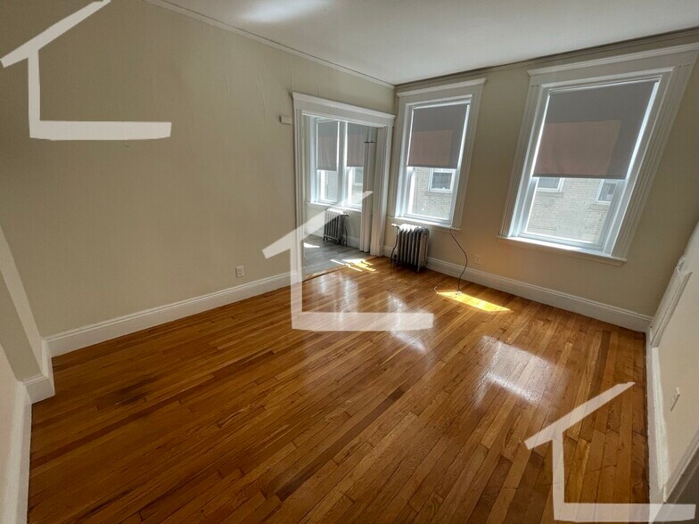 Primary Photo - 235 Park Dr