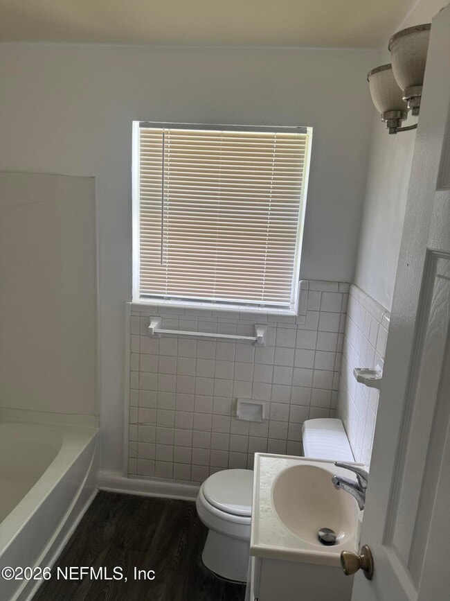 Building Photo - 2334 Rogero Rd