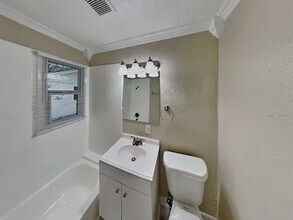 Building Photo - 1365 W Hartley Cir