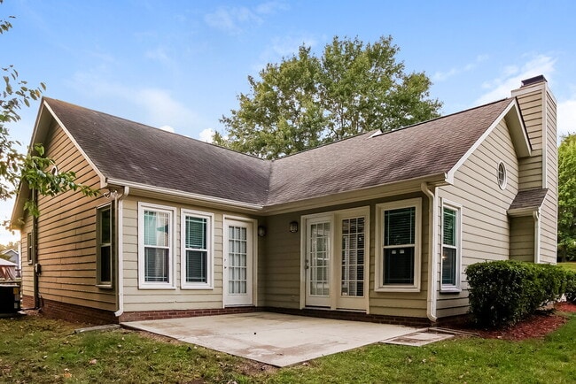 Building Photo - 7912 Trotter Rd