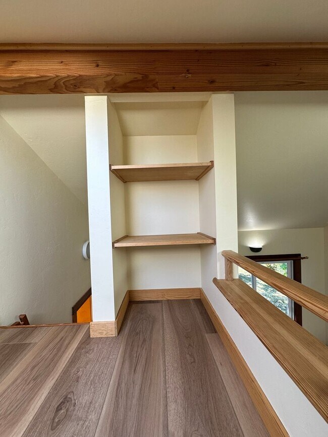 Building Photo - Charming Studio Loft in Arcata – Close to Plaza & Cal Poly Humboldt