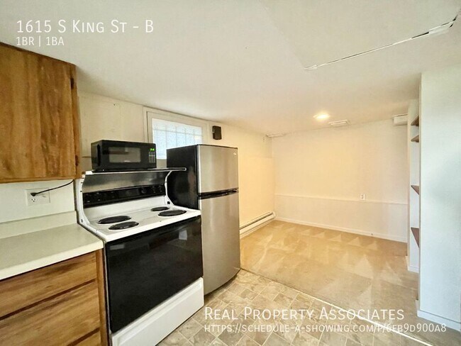 Building Photo - 1615 S King St