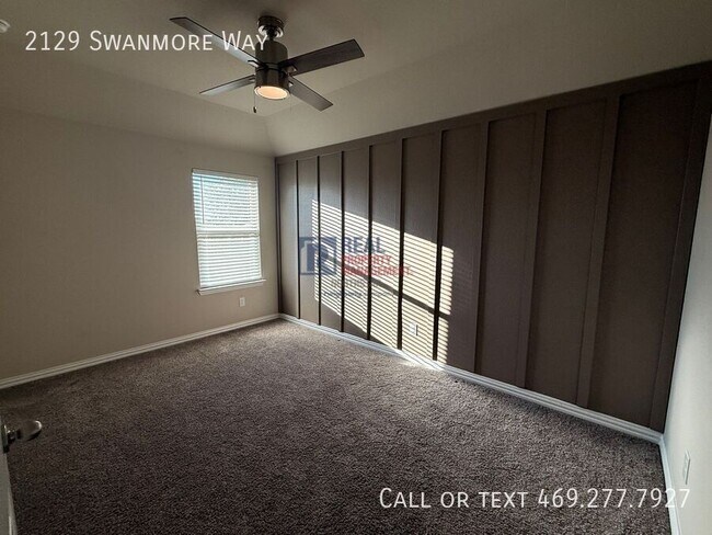 Building Photo - 2129 Swanmore Way