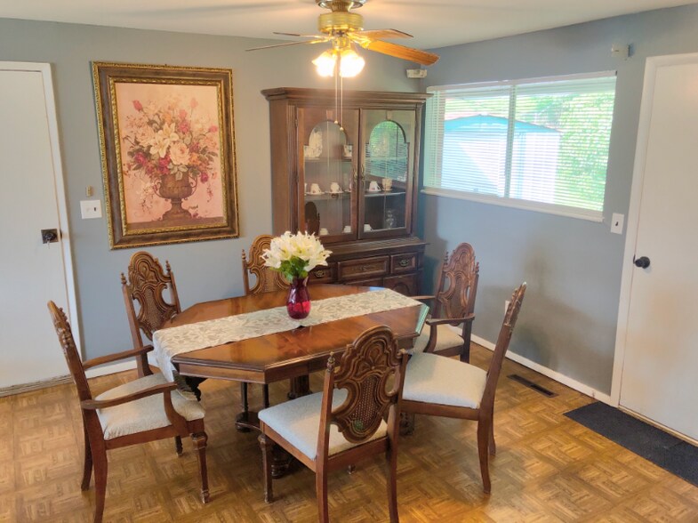 Building Photo - 5914 Harshmanville Rd