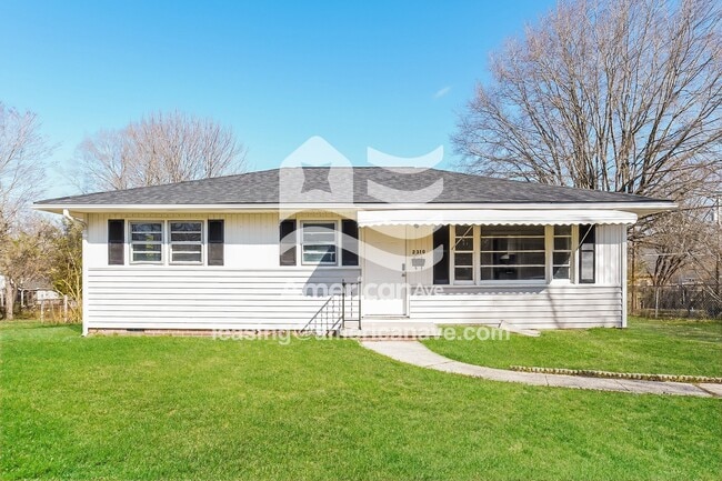 Building Photo - 2310 McKinney St