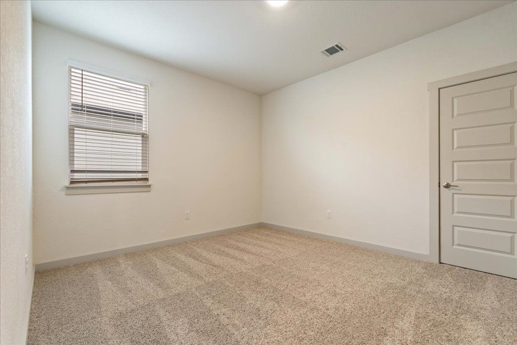 Building Photo - 7410 Sagira Path