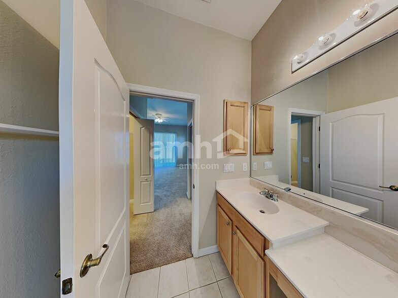 Building Photo - 8215 47th St Cir E