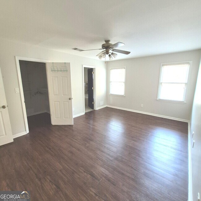 Building Photo - 199 Autumn Trace Ct