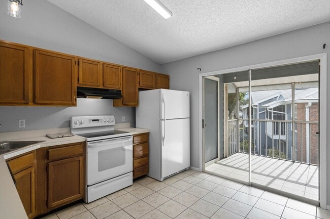 Building Photo - 5441 Lake Margaret Dr