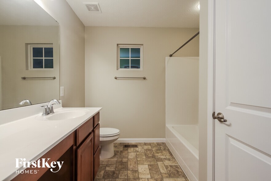 Building Photo - 8305 Wheatfield Dr