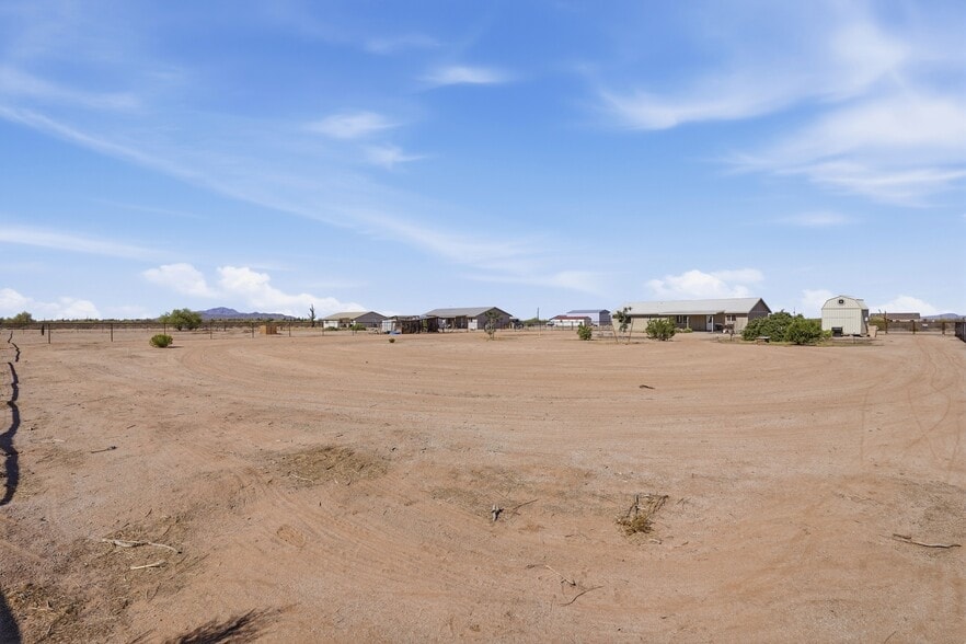 Building Photo - 8509 N Stacey Ln