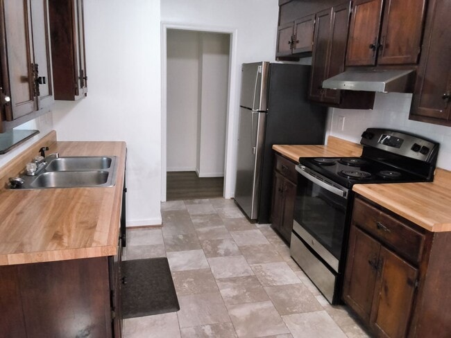 Building Photo - Chesterfield-Salem Church Rd area