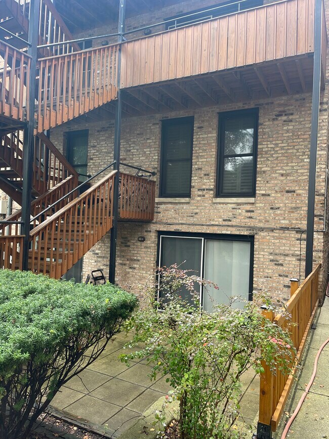 Building Photo - 1265 W Flournoy St