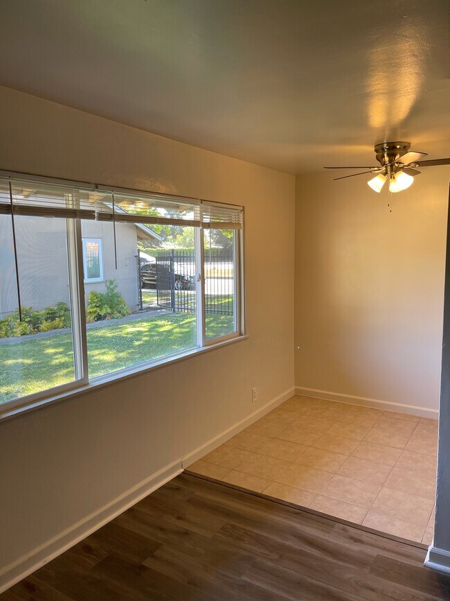 Building Photo - 1145 Willow Rd