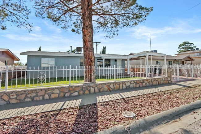 Building Photo - 390 Arvin Cir