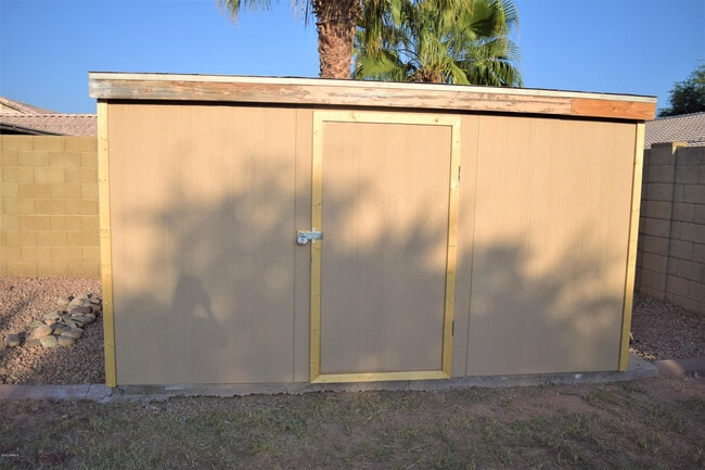 Building Photo - 13323 E Butler St