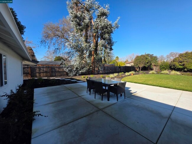 Building Photo - 1878 Elinora Dr