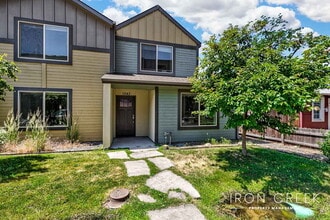 Building Photo - Each Bedroom has Private Full Bath