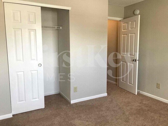 Building Photo - 1947 Prairie Sky Ln