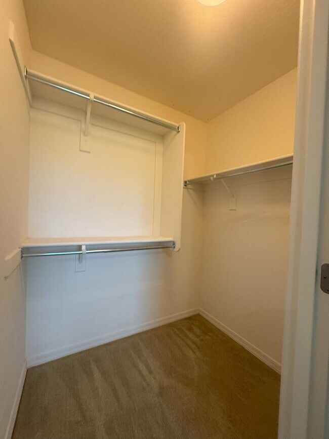 Building Photo - COMING SOON! LYONS GATE 5 BDRM + LOFT W CO...