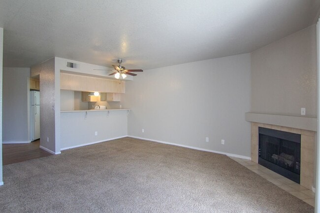 Building Photo - 1172 Burton Dr