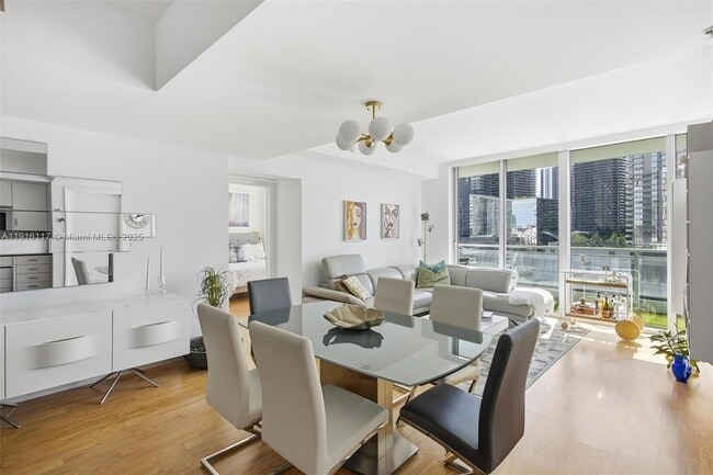 Building Photo - 92 SW 3rd St