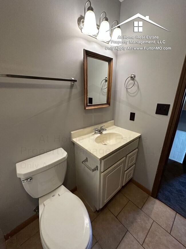 Building Photo - 531 Collier Ln