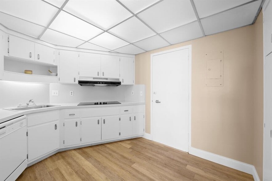 Building Photo - 3700 Galt Ocean Dr