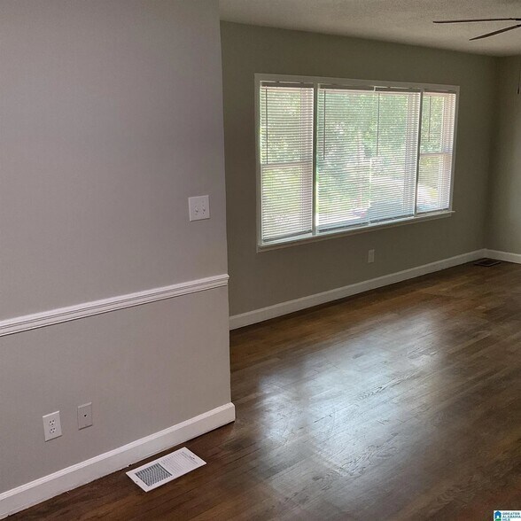 Building Photo - 724 84th St S