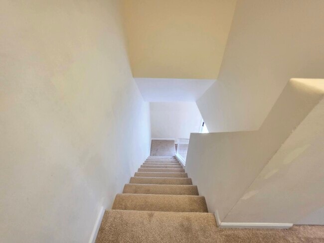 Building Photo - 482 Betsy Ross Ct