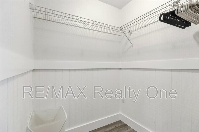 Building Photo - 750 NE 2nd Ave