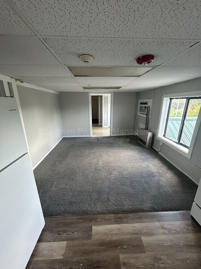 Building Photo - 10 Railroad Square