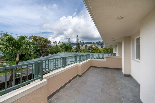 Building Photo - Portlock Paradise