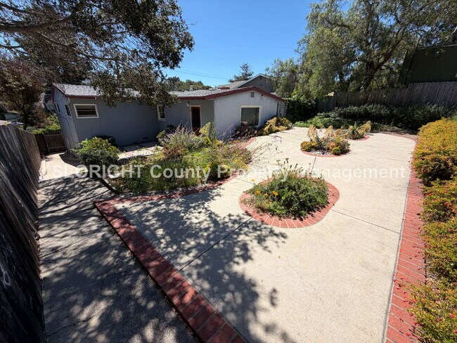 Building Photo - AVAILABLE JUNE - 4 Bed/ 2 Bath SLO Home