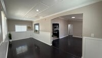 Building Photo - **BEAUTIFUL FOUR BED TWO BATH HOME IN DUARTE **