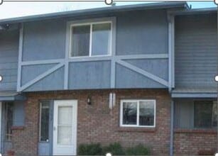 Building Photo - 2 Bedroom Condo near CMU