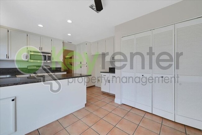 Building Photo - 3040 Danehurst Ct