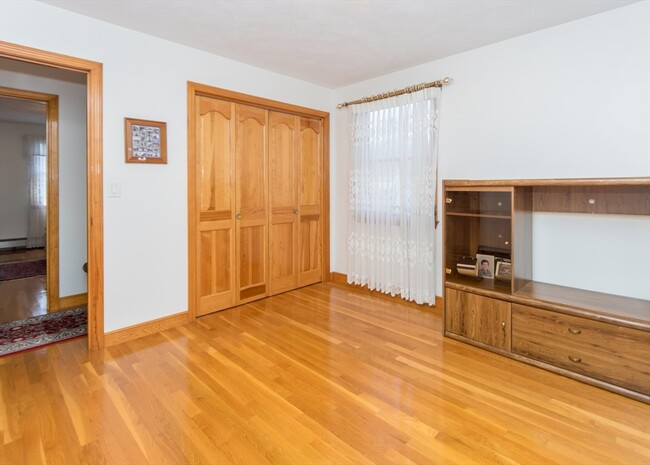 Building Photo - 80 Woodcliff Dr