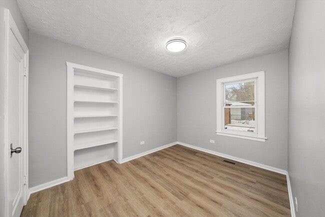 Building Photo - 2131 170th St