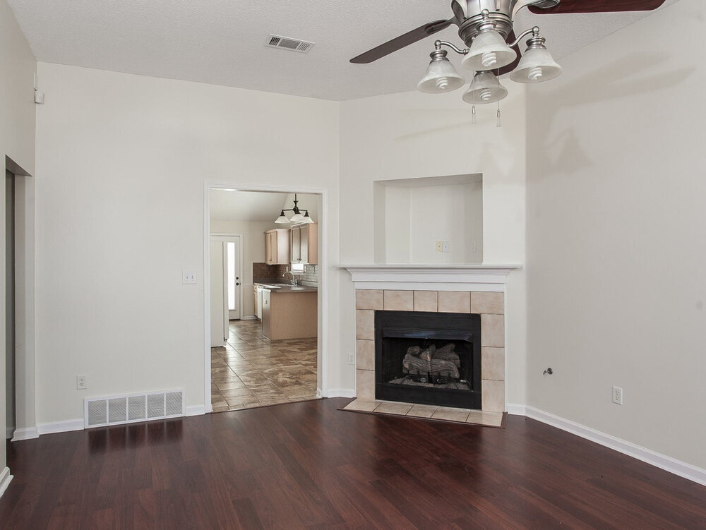 Building Photo - 6883 Showboat Ln