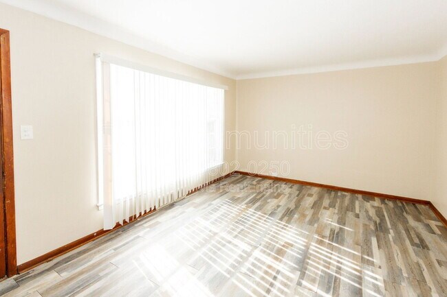 Building Photo - 14147 Pease Rd