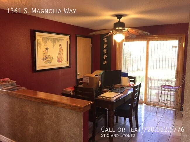 Building Photo - 1361 S Magnolia Way