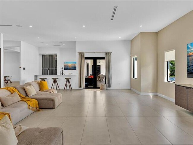 Building Photo - 6122 SW 173rd Way