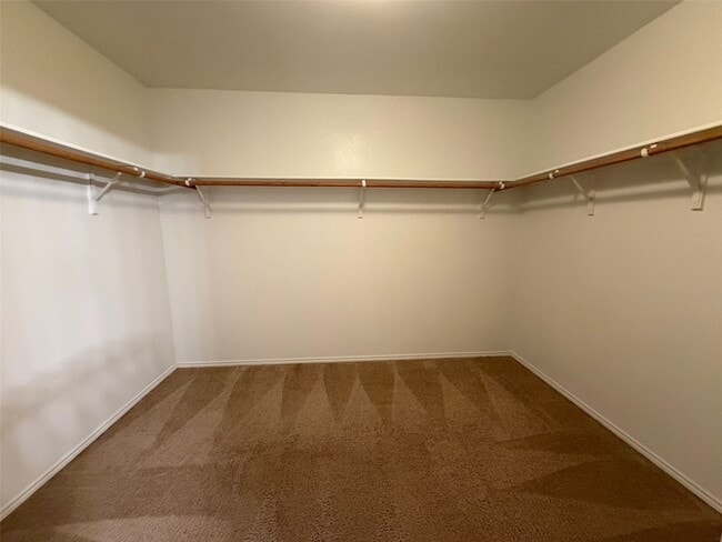 Building Photo - 4600 Mountain Oak St