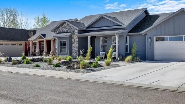 Primary Photo - Beautiful Custom Home!