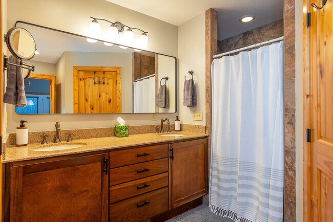 Building Photo - 629 Cherry Hill Dr