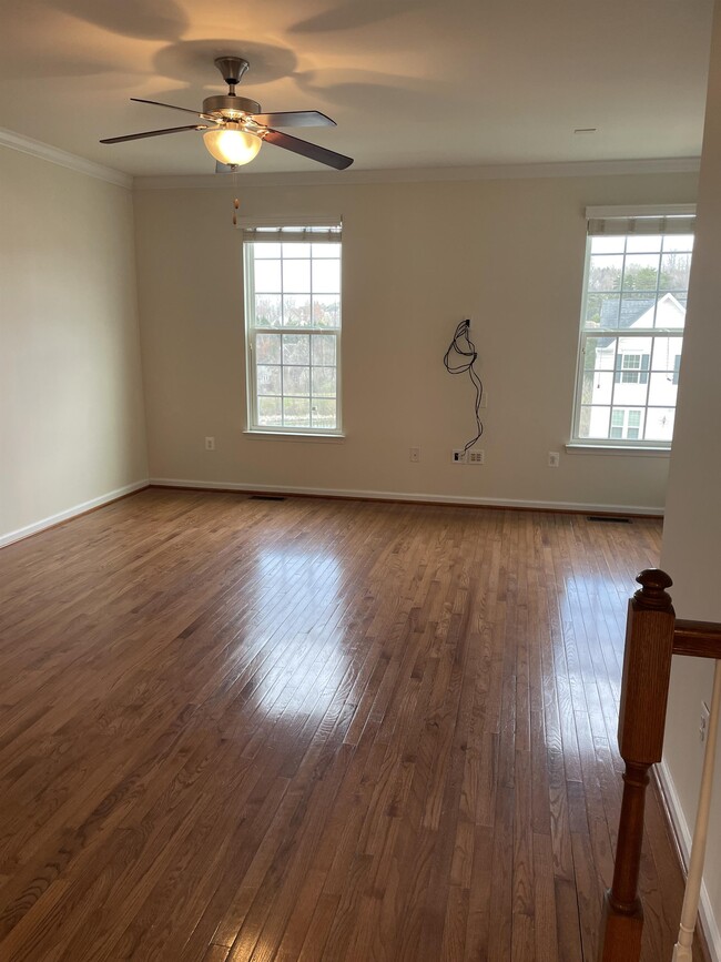 Building Photo - 2029 Verona Ct