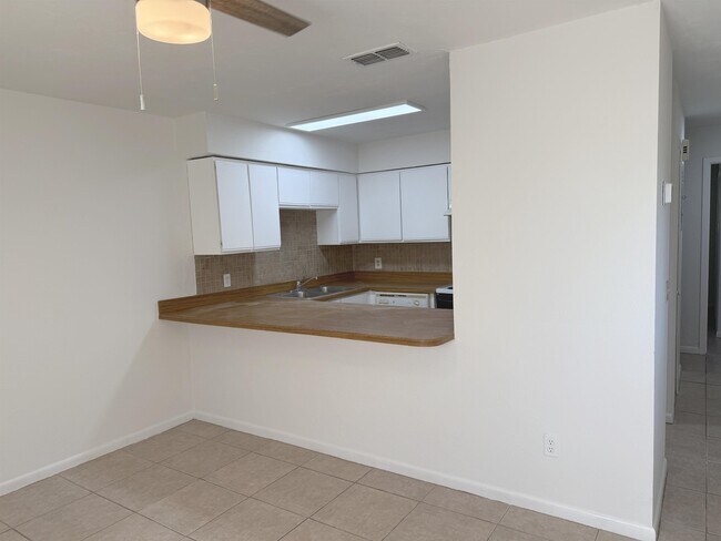 Building Photo - 3825 Osprey Cir