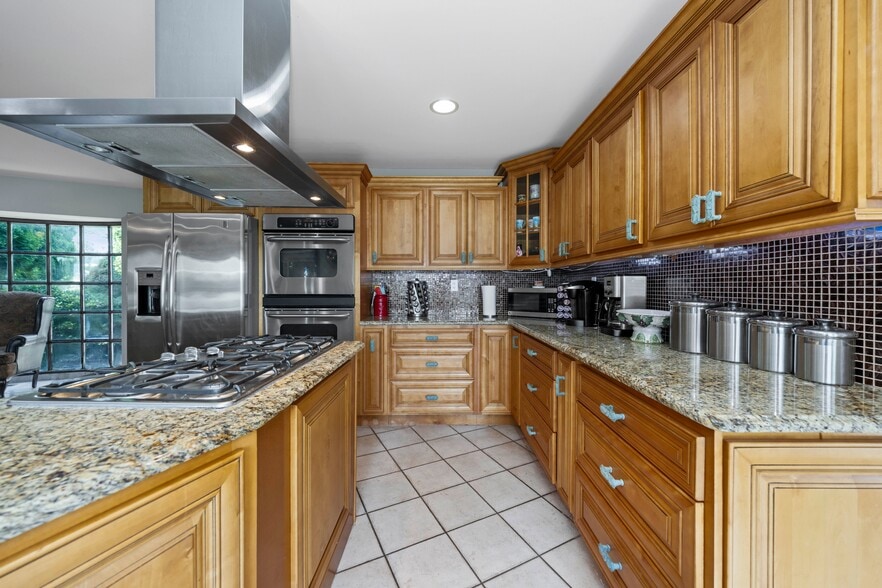 Building Photo - 42195 Kouza Ct